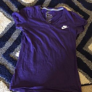 Sz Small Women’s Nike shirt